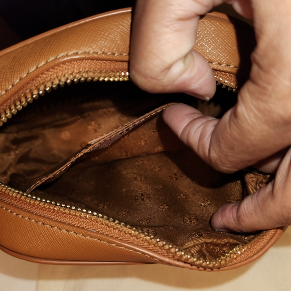 COPY - Tory Burch Crossbody - Picture 7 of 11